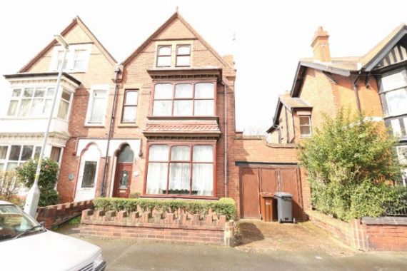 5&nbsp;Bedroom&nbsp;Semi-Detac...